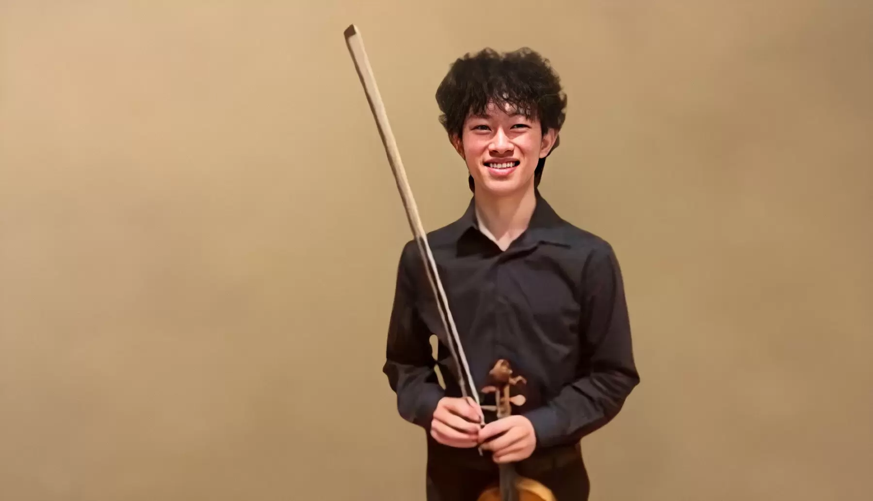 David Wang performing violin at La Mirada Symphony student concert
