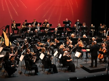 The La Mirada Symphony performing on stage.